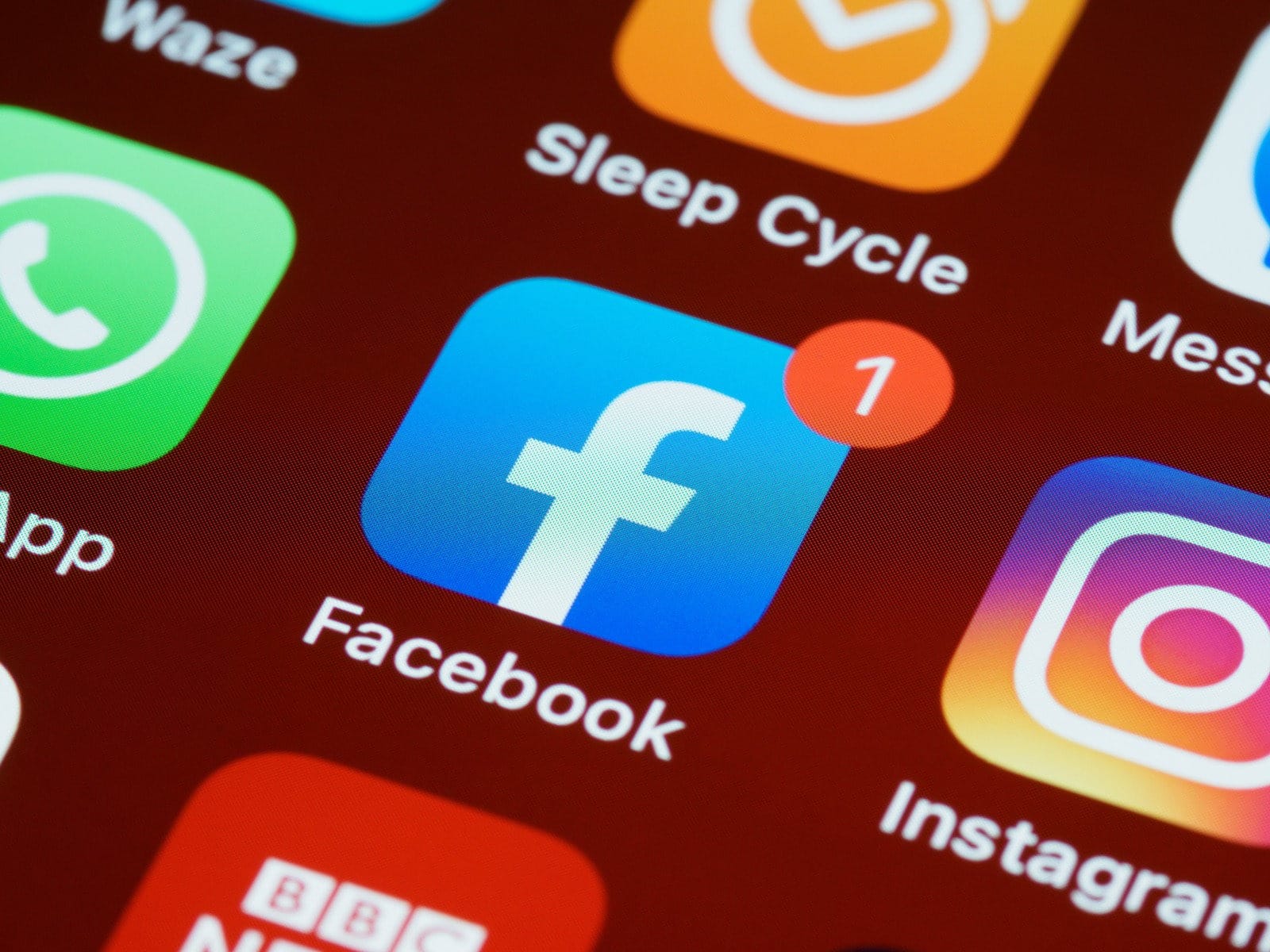 Révolution sur Facebook et Messenger : Découvrez l’arrivée des chaînes !