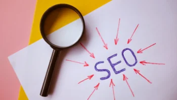 Ce que Google déteste dans tes titres (et ce qu’il récompense à la place)