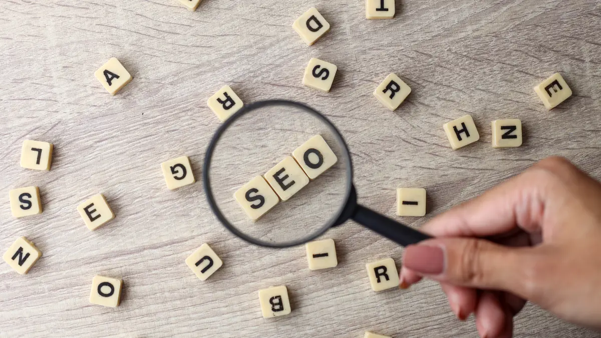 Comment Google réécrit tes balises title sans te le dire (et ce que ça révèle)